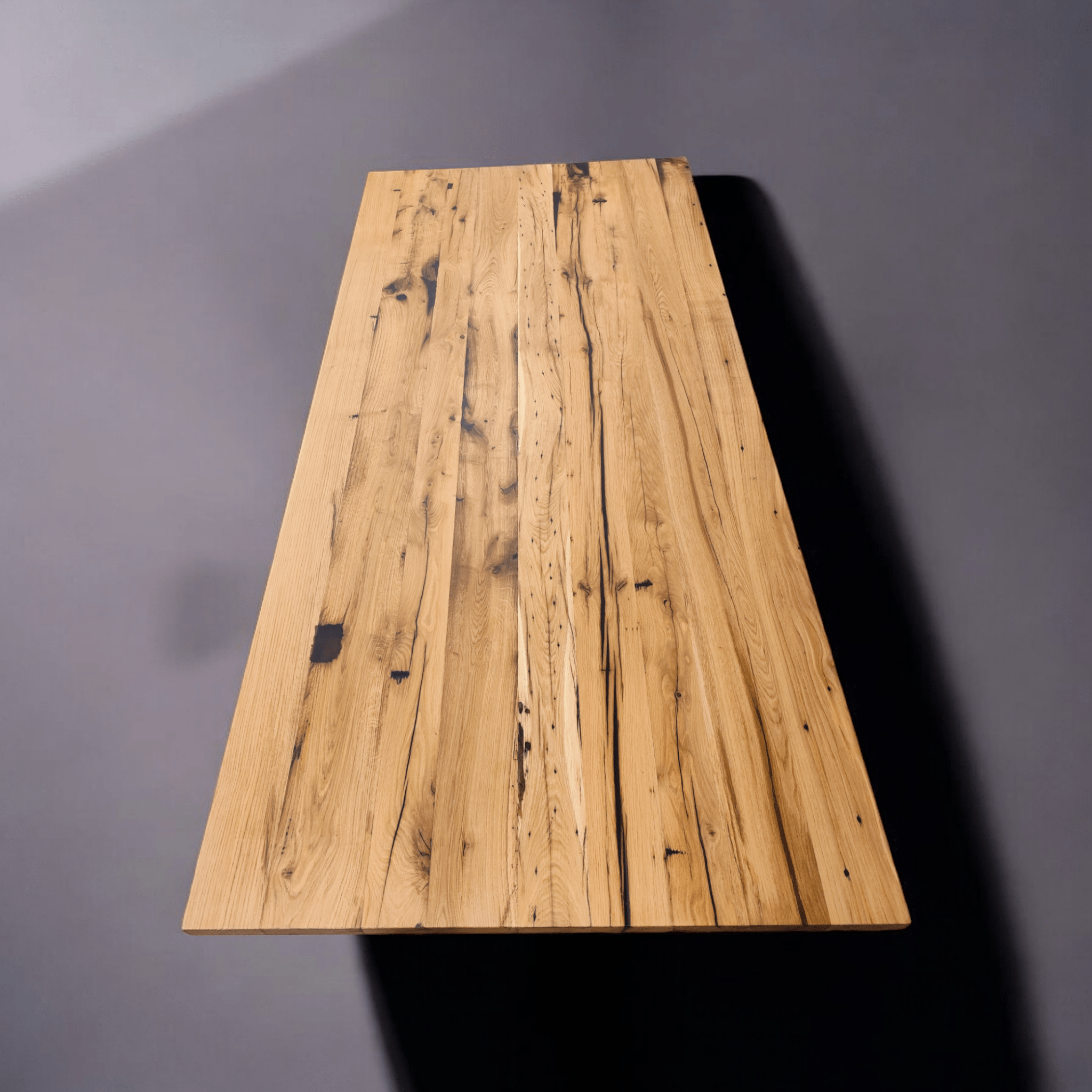 Jedilna miza hrast 220x100 cm iz recikliranih starih tramov, črno kovinsko podnožje